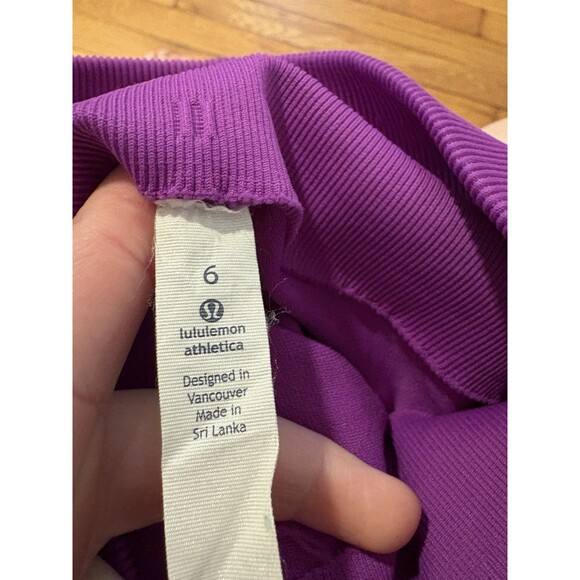 Lululemon Size 6 Zone In Tight Purple - Picture 5 of 5